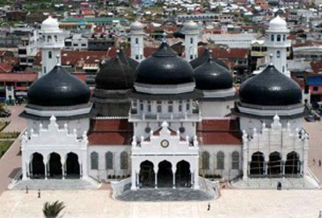 Tempat Bersejarah - Masjid Raya Baiturrahman